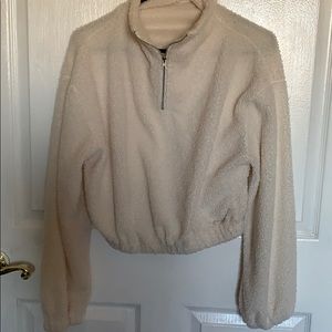 Cropped white pullover wool like
